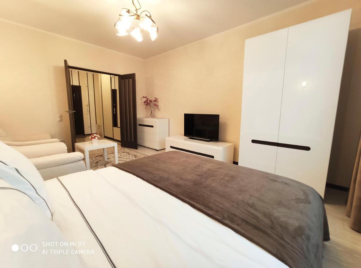 Comfort Apartments - Bright Family Suite グロドノ エクステリア 写真